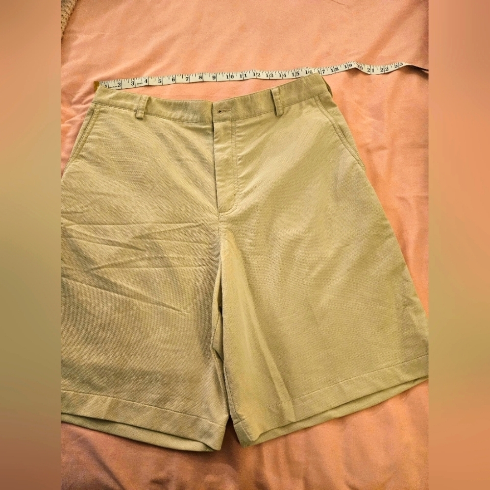 Nike Tan Flat Front Shorts‎ Lightweight Casual